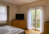 Einfamilienhaus und Gästehaus auf großem Grundstück, Pool und Schneebergblick!