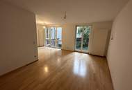 KARLSPLATZ IS CALLING: ruhige 2-Zimmer-Wohnung mit Gemeinschaftsdachterrasse!