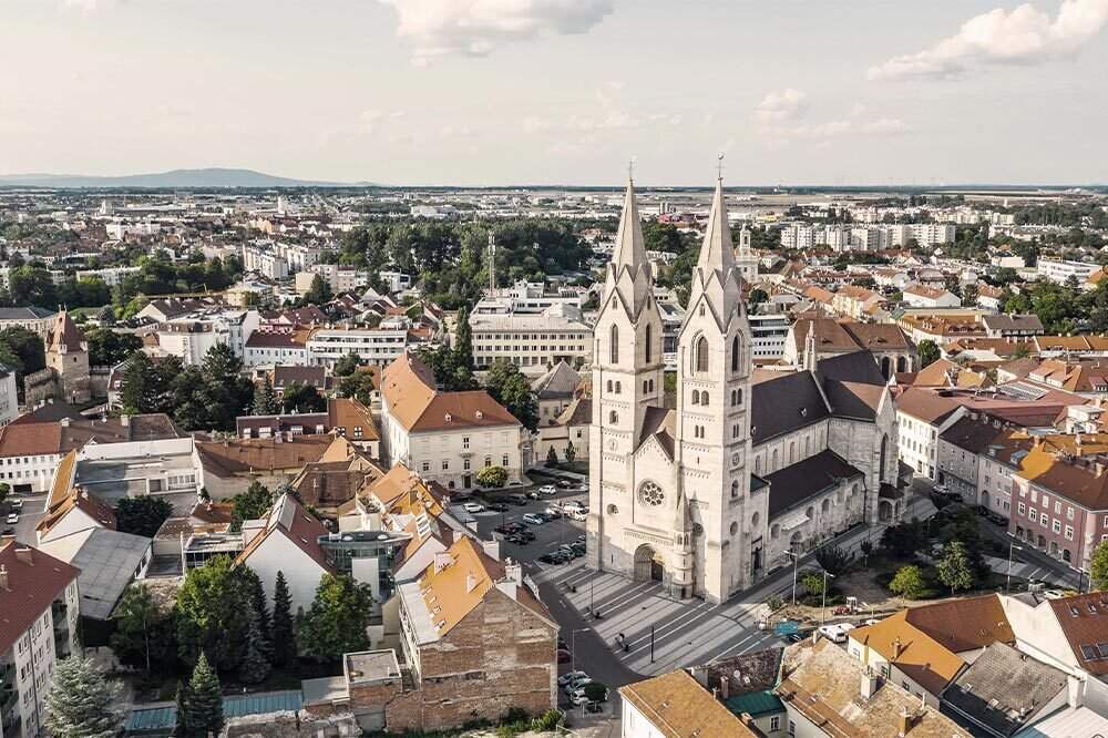 PROVISIONSFREI! Sofort vermietbare 3 Zimmer-Wohnung mit Sonnenbalkon und Schrankraum