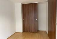 2 Zimmer Wohnung mit Gemeinschaftsdachterrasse mit Blick auf den Karlsplatz!