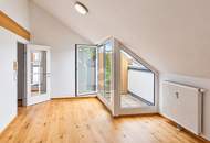 WOHNEN ÜBER DEN DÄCHERN:ELEGANTE DACHGESCHOSSWOHNUNG MIT BALKON UND GARTENMITBENUTZUNG