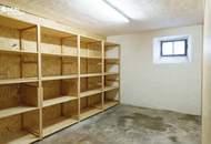 Wunderschöner Ausblick und Ruhelage - DG mit 64m², 2 Zi plus Wohnküche laufend saniert!