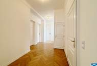 Sanierter Stilaltbau mit exklusivem Dachaubau – Wohnen über den Dächern des Dritten
