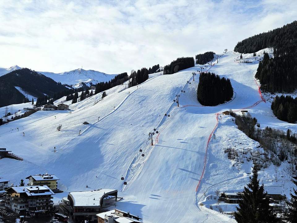 Penthouse-Neubau in Toplage von Hinterglemm mit direktem Pistenblick auf den Zwölferkogel