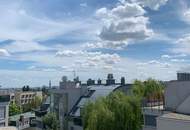 1190! Entzückendes, voll möbliertes DG mit zwei Terrassen und Tiefgaragenplatz!