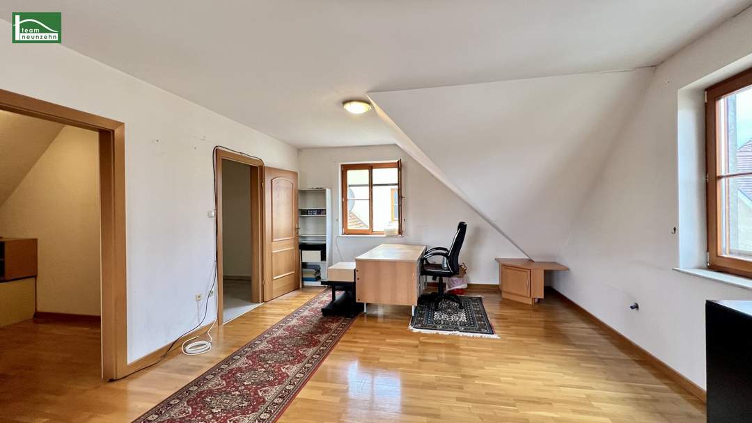 Großzügiges Reihenhaus auf 245m² Eigengrund - 173m² Wnfl., 5x Zimmer & zusätzlichem Keller von 63m².