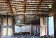 Abbruch oder Generalsanierung - Desolates Wohnhaus auf 906 m² ebenem Baugrund