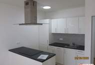 Schönes Wohnen in einer zwei Zimmer Wohnung mit ruhigem Balkon im Hof