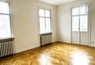 Großräumige 5-Zimmerwohnung im klassischen Altbau