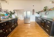 Großzügige Dachgeschosswohnung mit Stil &amp; Weitblick in Baden