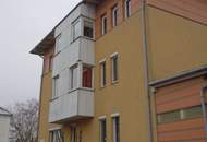 Helle 2-Zimmer-Wohnung mit TG-Platz