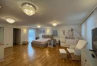 Moderner Wohntraum mit Wintergarten und Pool