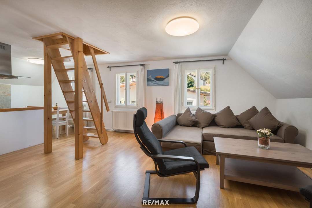 Anlegerchance: Zweigeschossige Wohnung mit gutem Mietertrag