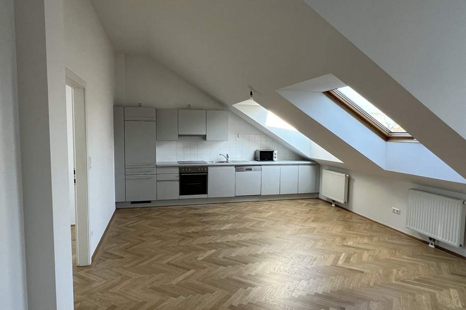 UNBEFRISTET - Lichtdurchflutete, ruhige und moderne 4-Zimmer Dachgeschosswohnung mit Wohnküche, 3 Terrassen, Abstellraum und Kellerabteil, Wohnung-miete, 2.452,98,€, 1070 Wien 7., Neubau