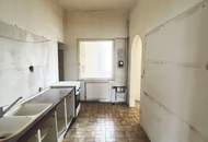 Bandgasse / Sanierungsbedürftige 2 Zimmer Wohnung Dachgeschoß / Charmanter Altbau
