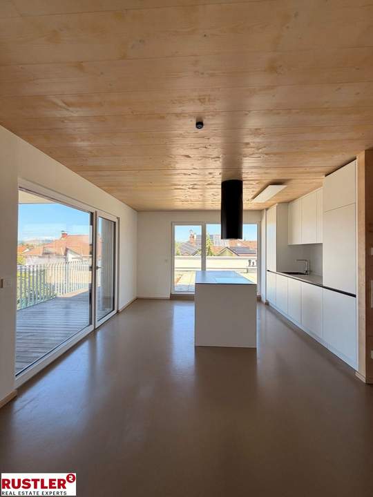 Moderne 4-Zimmer Maisonettewohnung mit großer Dachterrasse und zwei Balkone