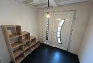 Einfamilienhaus mit großzügiger Halle und viel Potenzial in ruhiger Lage