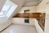 Ganz oben wohnen, ganz groß fühlen - Traumhafte 2-Zimmer-Dachgeschosswohnung / Befristet vermietet