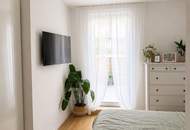 Zwei Zimmer, eine lange Terrasse, nach Osten über die Gärten von Oberdöbling