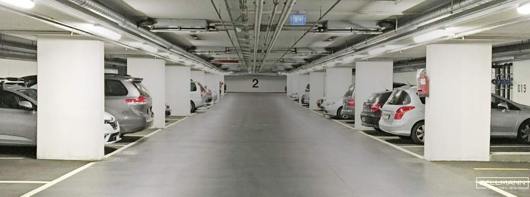 Tiefgaragenplatz beim Maurer Hauptplatz | ZELLMANN IMMOBILIEN