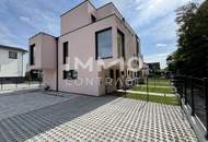 Ein Haus mit Blick zur Burg Kreuzenstein