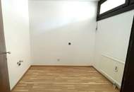 Schöne 2-Zimmer-Wohnung mit West-Loggia und Garage