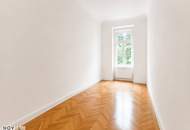 Hochwertig möblierte 3-Zimmer-Wohnung mit Balkon