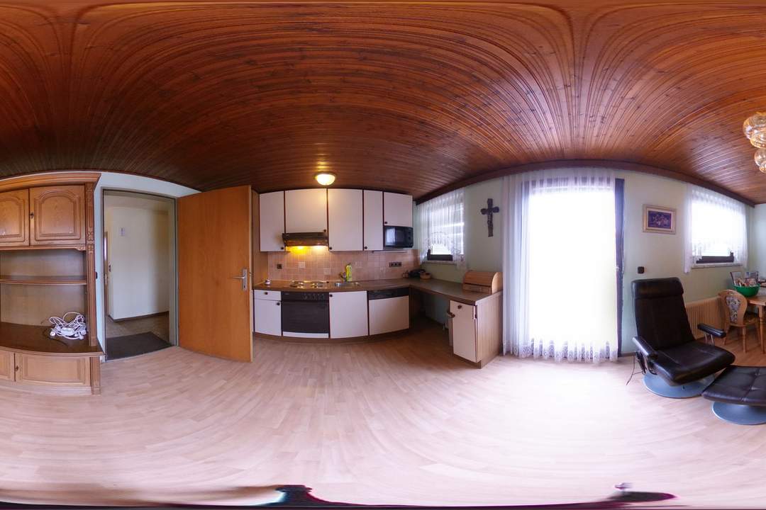 Großzügige Immobilie mit perfekt kombinierbarem Wohnen &amp; Arbeiten