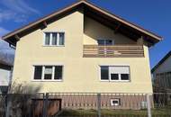 LIEBEVOLLES EIN- BZW. MEHRFAMILIENHAUS IN TRAUMHAFTER WOHNLAGE MIT HERRLICHEM FERNBLICK DIREKT AN FELDER DER REGION ANGRENZEND