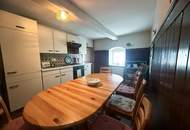 *** Charmantes Landhaus, 154m², Teilsaniert mit großem Gartenanteil und viel Potenzial ***
