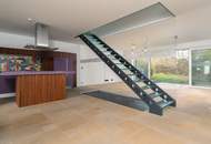 Baumeisterhaus in ökologischer Bauweise, Naturgarten, Photovoltaik