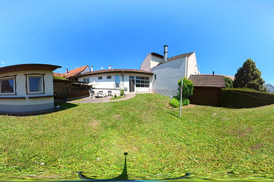 Charmantes Wohnhaus mit großem Garten und vielseitigen Nutzungsmöglichkeiten