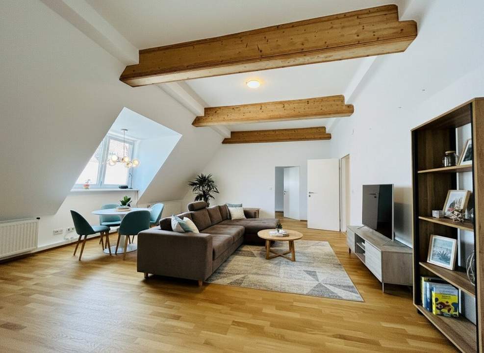 UNBEFRISTET! 5-Zimmer DG mit Balkon in toller Lage, Nähe Josefstädter Straße, 1080!