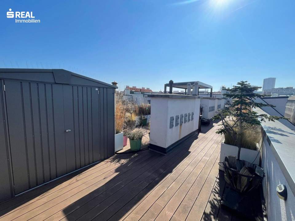 Mondäne 3,5-Zimmer Dachgeschosswohnung mit zwei großen Terrassen &amp; Traumblick