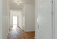 IMPOSANTE ALTBAUWOHNUNG MIT BALKON UND TRAUMBLICK AUF DIE KIRCHE II PRESTIGE UND ELEGANZ II WOHNEN IM DENKMALGESCHÜTZEN MÖDLINGER STADTJUWEL II FUSSGÄNGERZONE