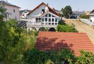 Außergewöhnliches Einfamilienhaus mit zwei Wohneinheiten, großem Garten und Gästehaus in Leobendorf