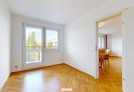Barrierefreie Loggia-Wohnung mit vier Zimmern im 3. Liftstock