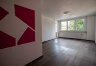 Nette 2-Zimmer-Wohnung mit Loggia nähe Klinikum