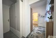 Viel Platz, viele Möglichkeiten - 3-Zimmer Altbauwohnung mit 2 Bädern und flexibler Raumaufteilung