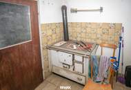 Sanierungsbedürftiges Wohnhaus in sonniger Lage