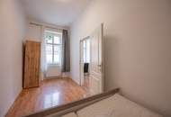 ++KLNB121++ Renovation Opportunity: 2-Room Apartment in Prime Location with Airbnb Potential