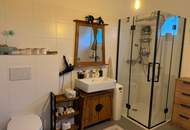 Helles, modernes Reihenendhaus