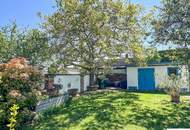 Weinort Mörbisch - teilweise Blick auf den Neusiedler See