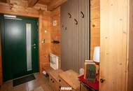 Naturnah wohnen mit vielfältigen Nutzungsmöglichkeiten – charmantes Holzblockhaus mit Wintergarten und Sauna in Stratzing