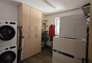 Moderner Bungalow mit vielen Extras -- Photovoltaikanlage, Carport, DAN-Küche, Heizkamin und großes Gartenparadies
