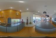 Architektenhaus in sonniger Ruhelage mit Spiral-Weinkeller, Infinity Pool und Burgblick