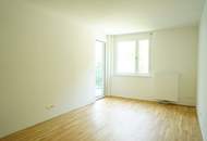 Schöne Zweizimmerwohnung mit gartenseitiger Loggia