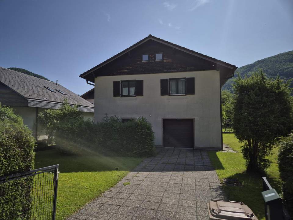 Einfamilienhaus in ruhiger Siedlungslage sanierungsbedürftig
