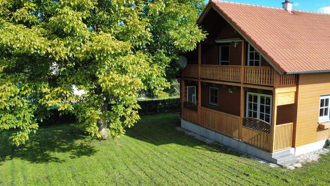 Nachhaltig wohnen – Vollholzhaus mit Top-Raumaufteilung