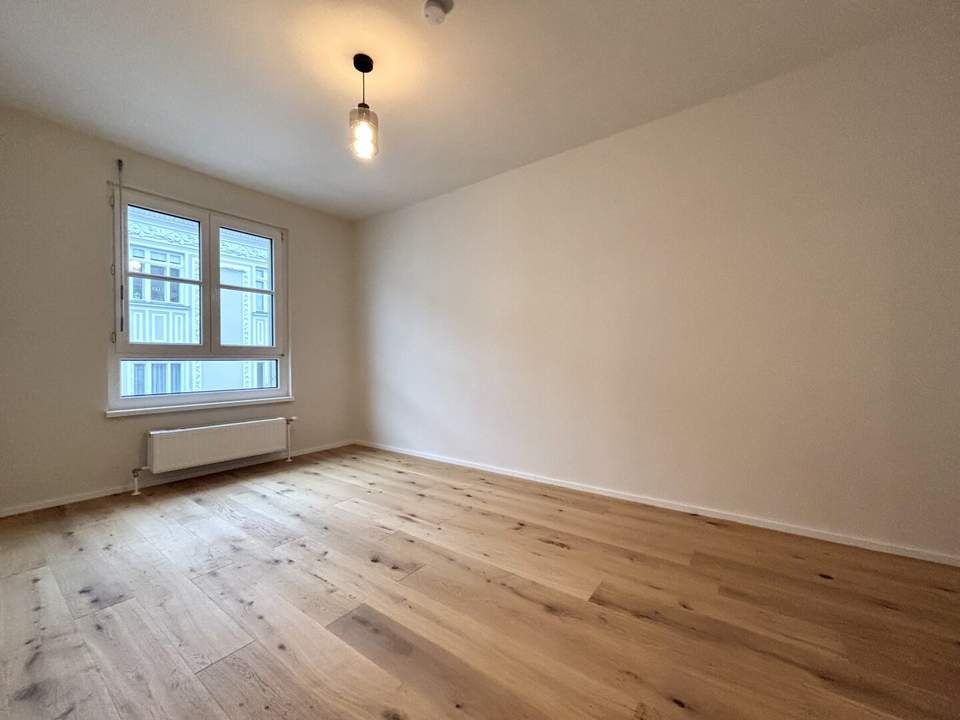 1040! Neu sanierte 2-Zimmer Wohnung mit perfekter Anbindung! ERSTBEZUG!